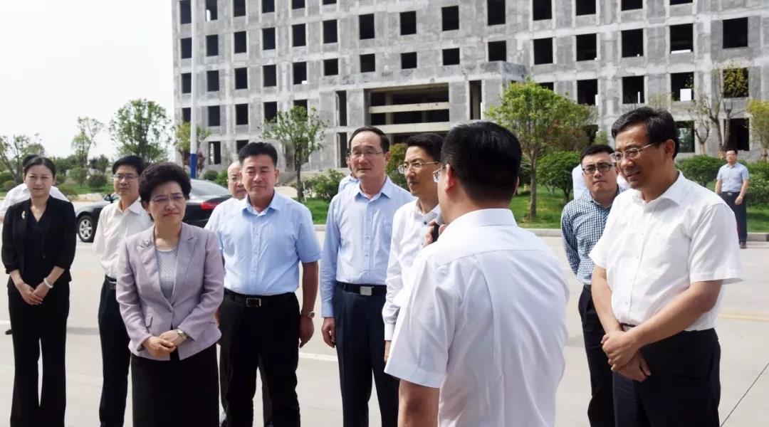 山东省省委常委、统战部部长邢善萍到中科蓝天调研指导工作